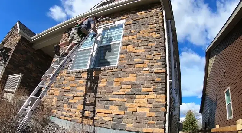 Window cleaning in North Beach San Clemente